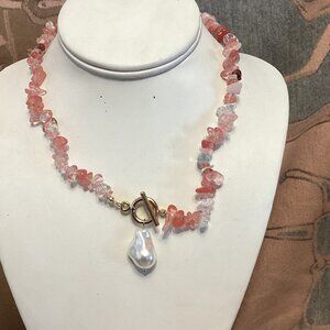 PINK PEARL STATEMENT NECKLACE